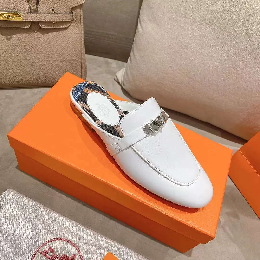 👟👟Ex-factory price 440👟👟Hermes/Hermes new kelly buckle sandal mule shoes for women flat toe lazy shoes and half slippers😄😄😄 Fabric: calfskin lining: sheepskin lining/3D floral cloth🌸🌸🌸 Code number: 35 36 37 38 39 40 41 Color: Black White Brown Outsole: Anti-leather pattern rubber outsole